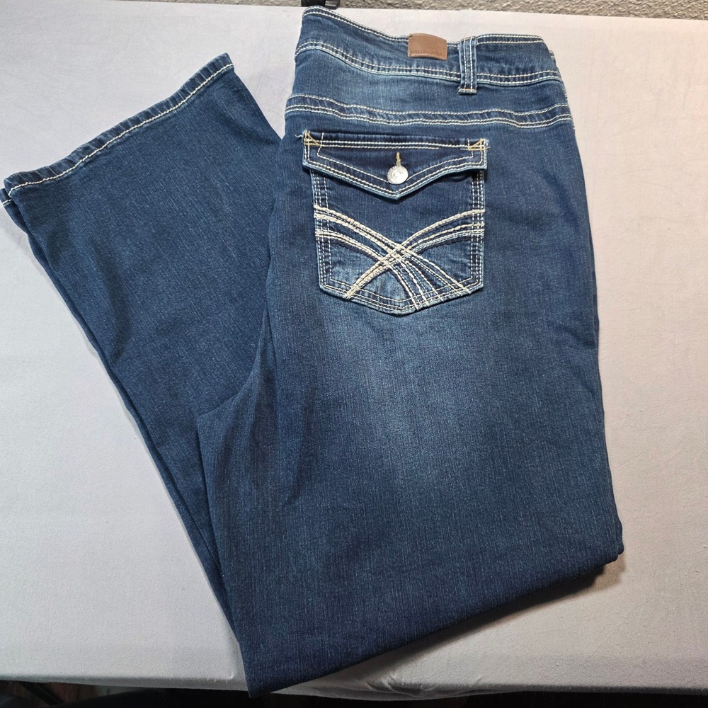 WallFlower Luscious Curvy Bootcut Jeans Dark Wash Plus 22P Short Flap Pocket